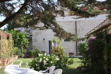 Bed and Breakfast Albarosa Ruvo di Puglia Habitación foto